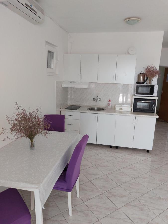 Apartments Markulincic Novalja Bagian luar foto
